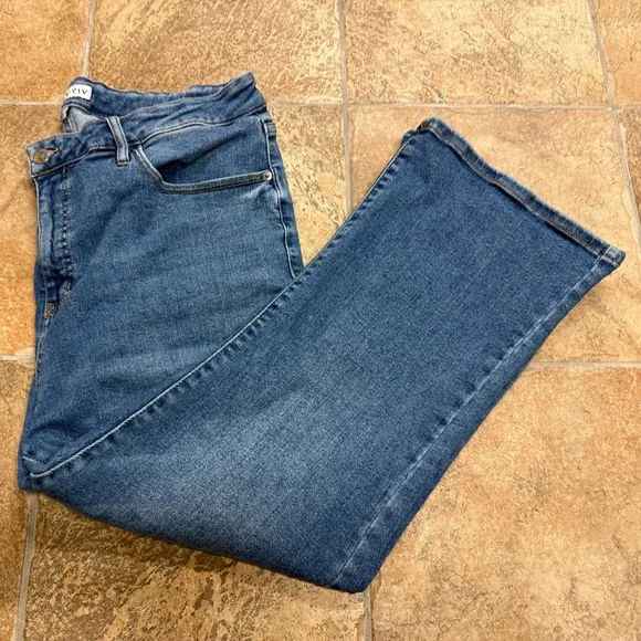 Ava & Viv Classic Blue Wide Leg Jeans - Picture 3 of 3